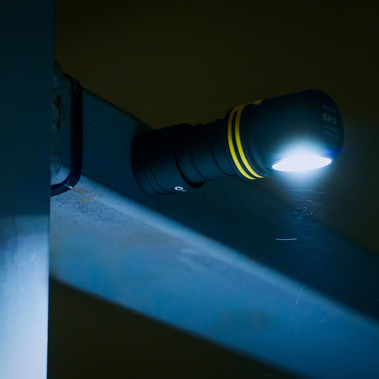 Elf C1 - Hoeklamp 1050 Lumen