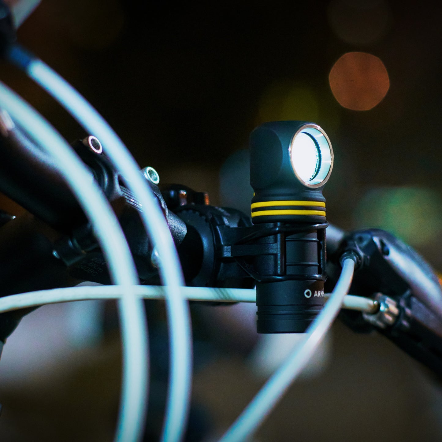 Elf C1 - Hoeklamp 1050 Lumen